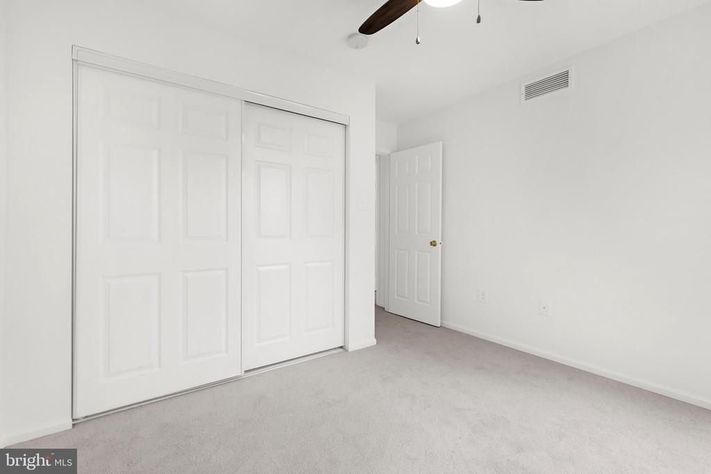 291 COLLEGE MANOR DRIVE