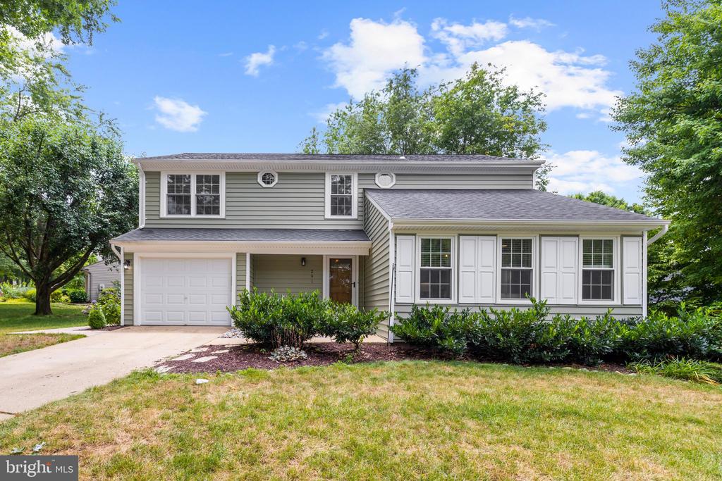 291 COLLEGE MANOR DRIVE