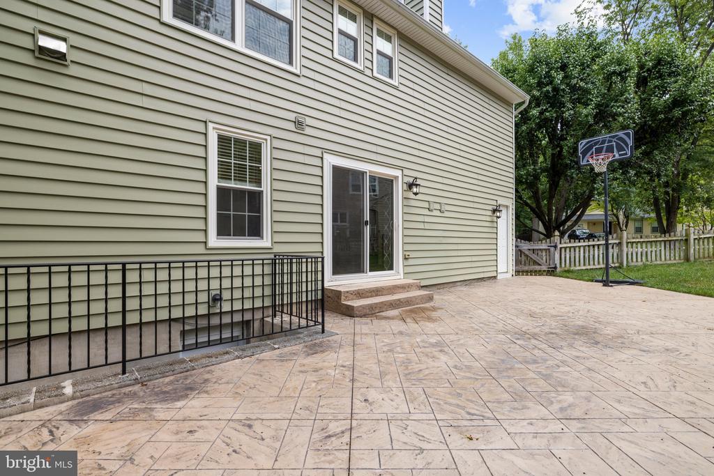 291 COLLEGE MANOR DRIVE