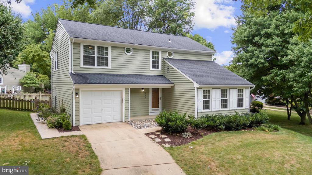 291 COLLEGE MANOR DRIVE