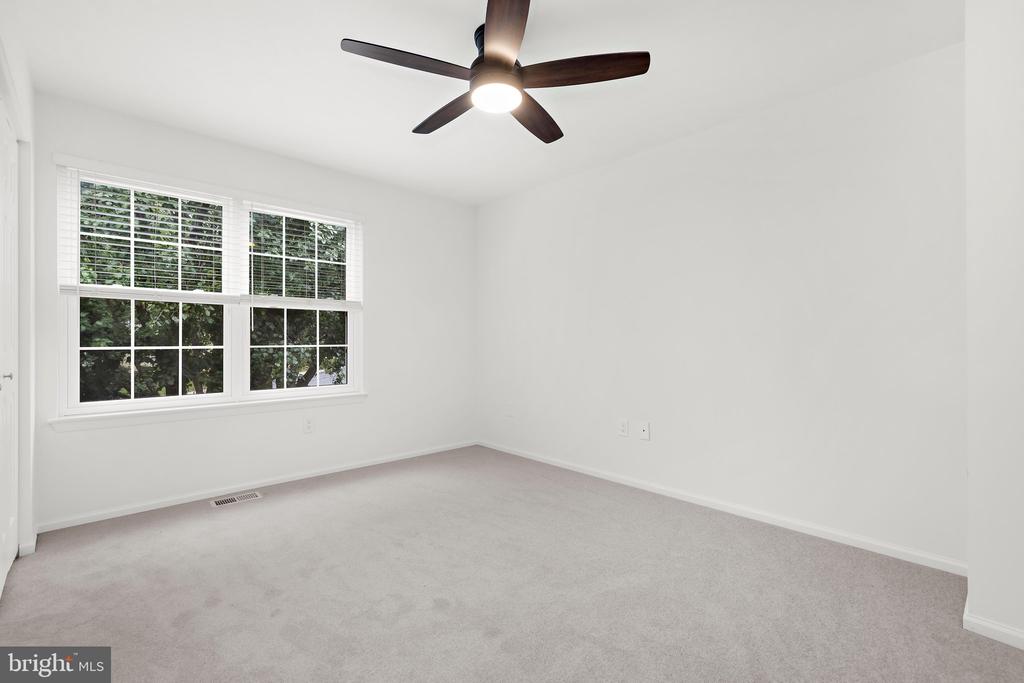 291 COLLEGE MANOR DRIVE