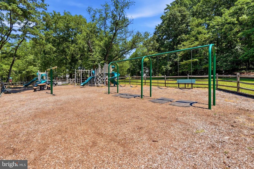 504 GREENBLADES COURT