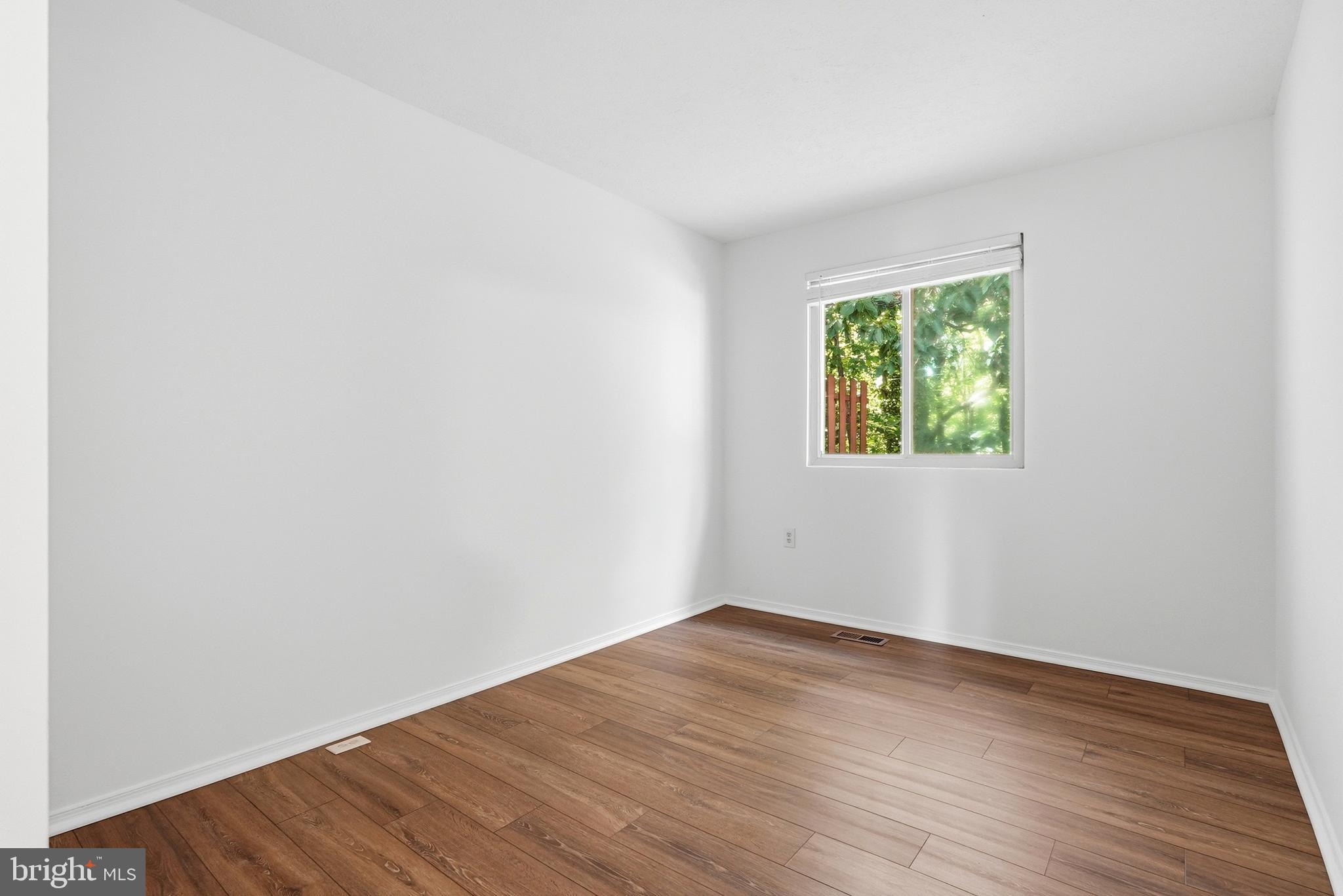 504 GREENBLADES COURT