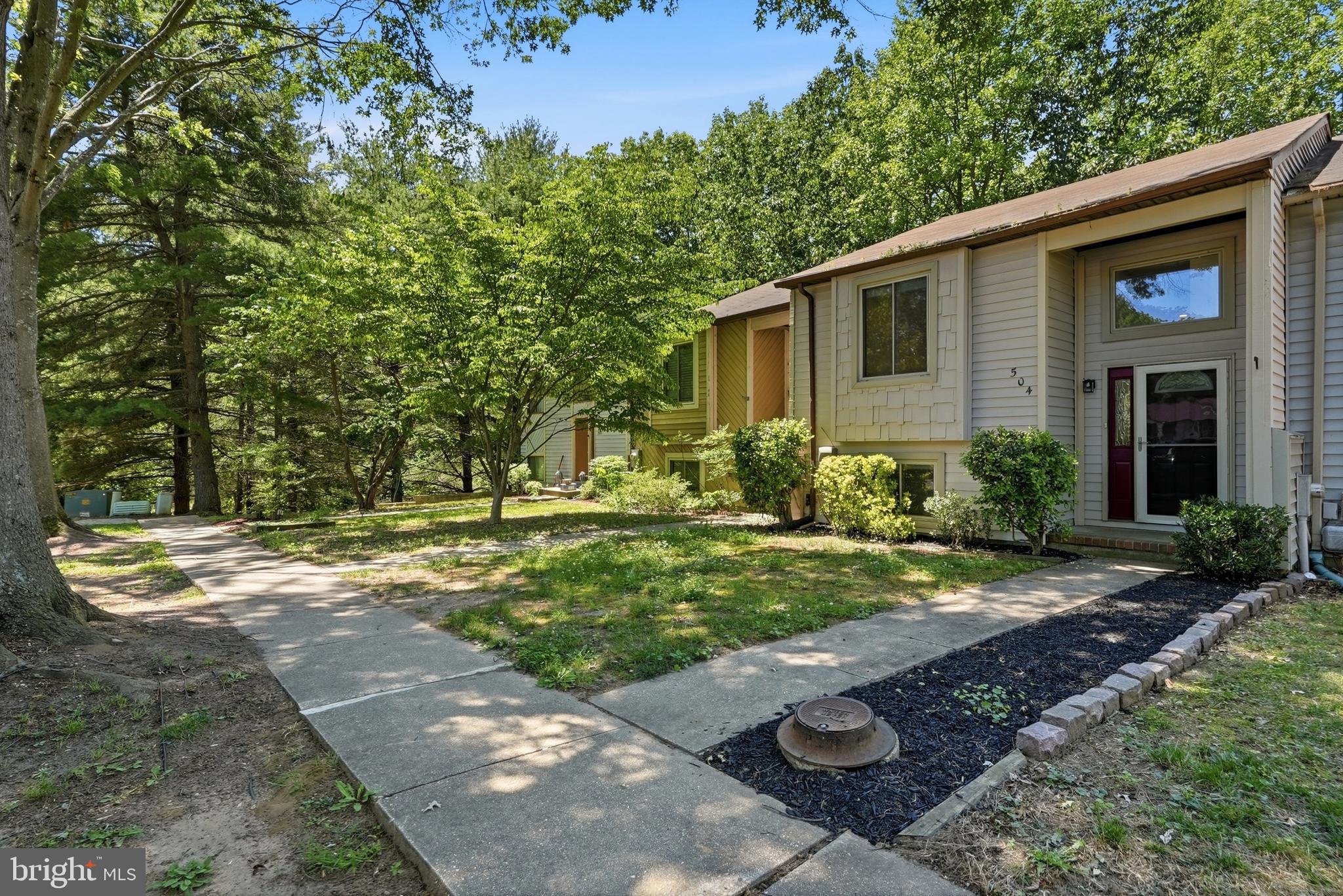 504 GREENBLADES COURT