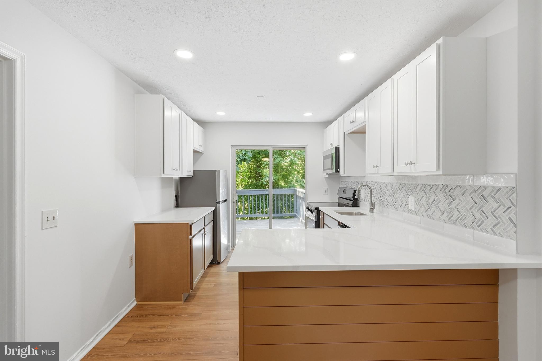 504 GREENBLADES COURT