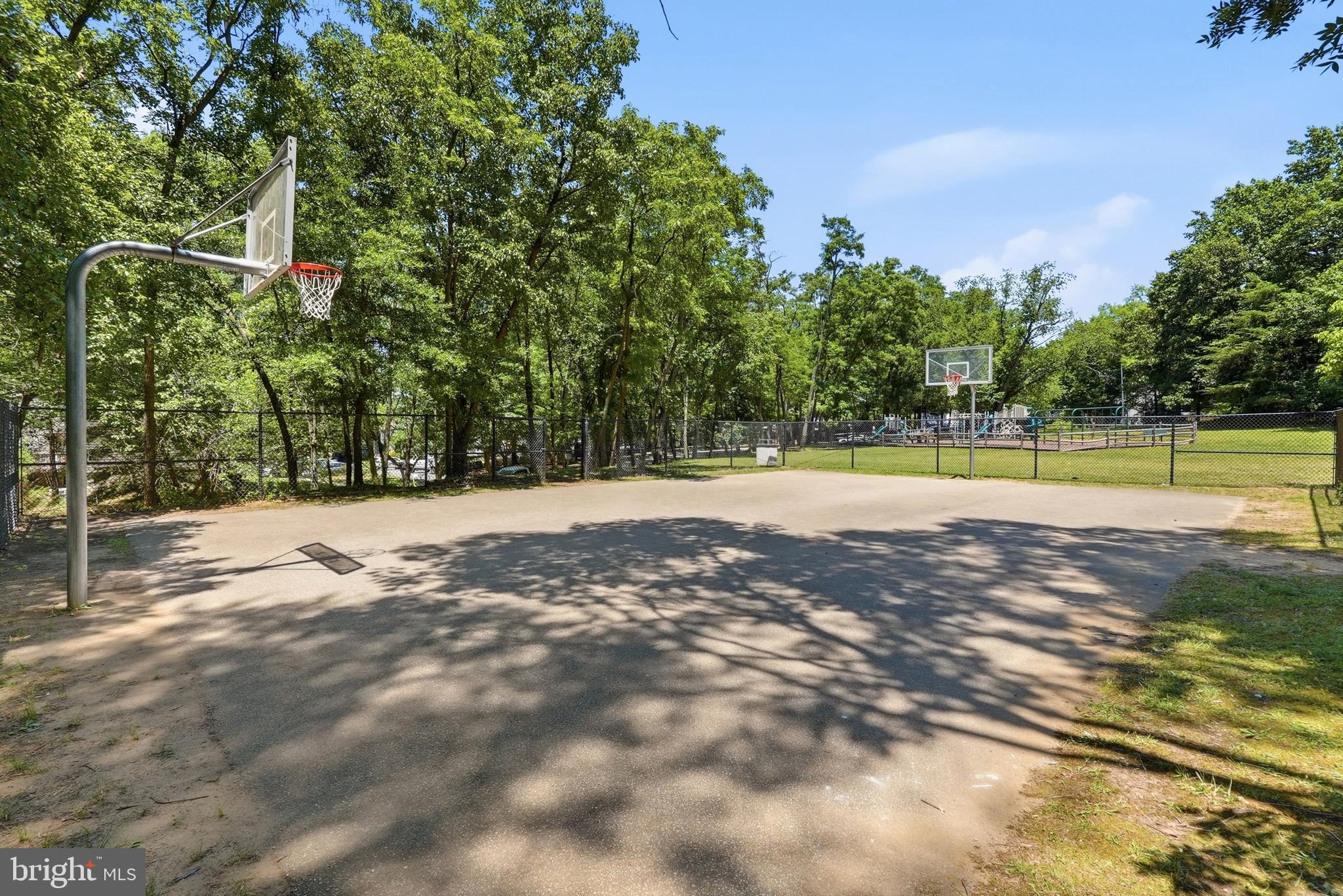 504 GREENBLADES COURT