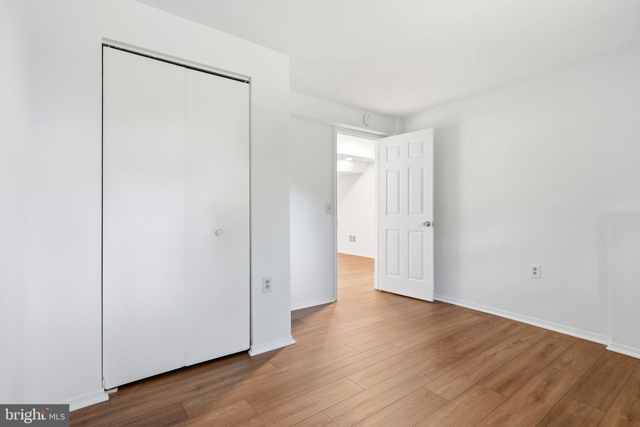 504 GREENBLADES COURT