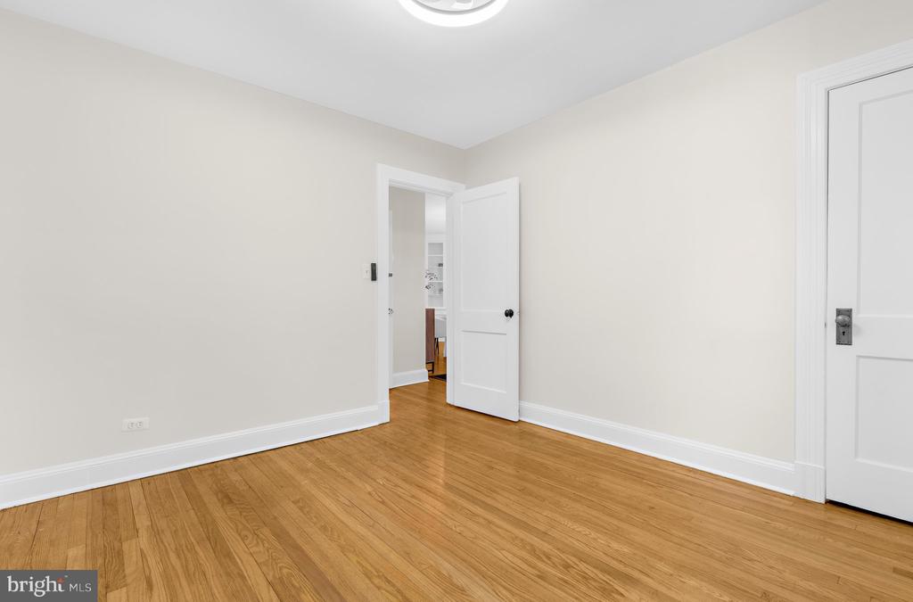 1105 VAN BUREN STREET