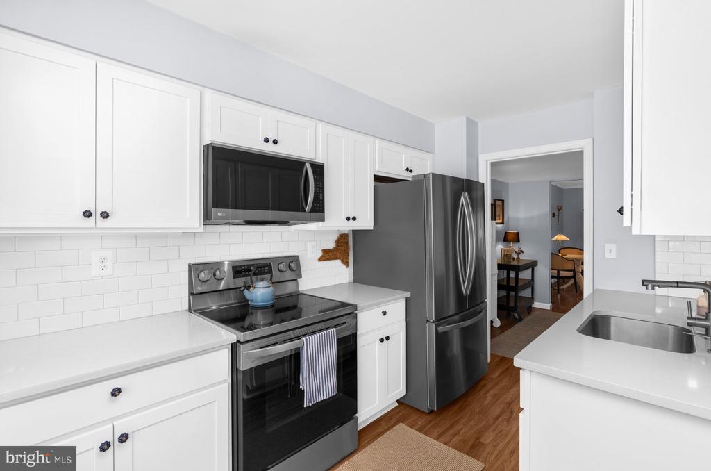 1202 BRUNSWICK COURT