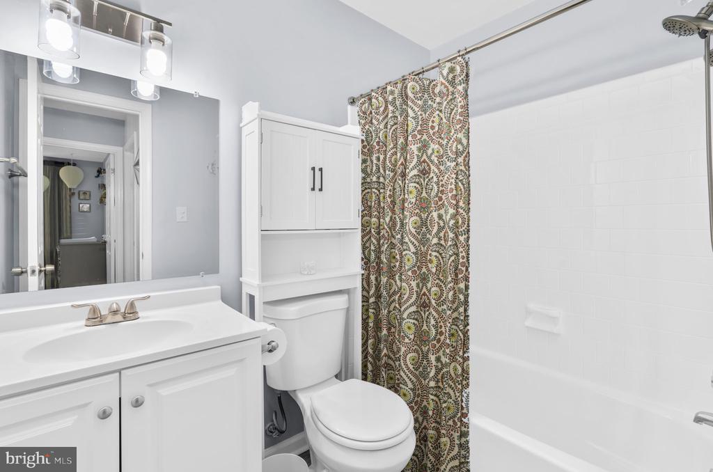 1202 BRUNSWICK COURT