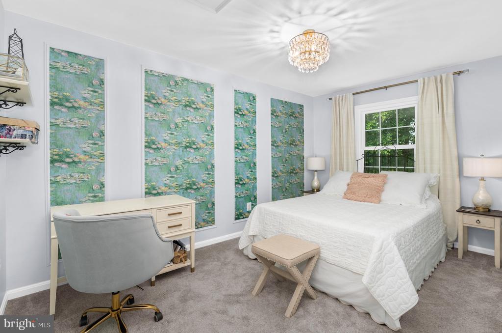 1202 BRUNSWICK COURT