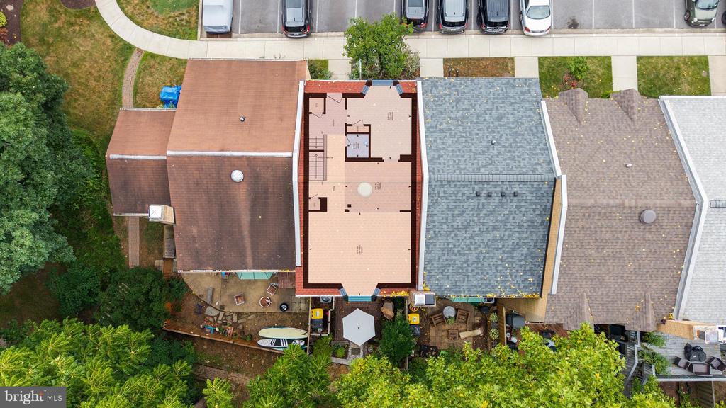 1202 BRUNSWICK COURT