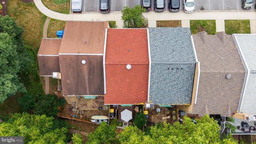 1202 BRUNSWICK COURT