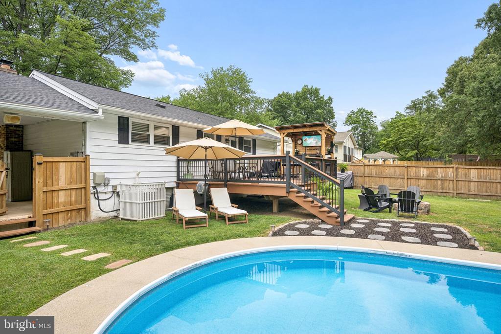 139 MAGOTHY BEACH ROAD