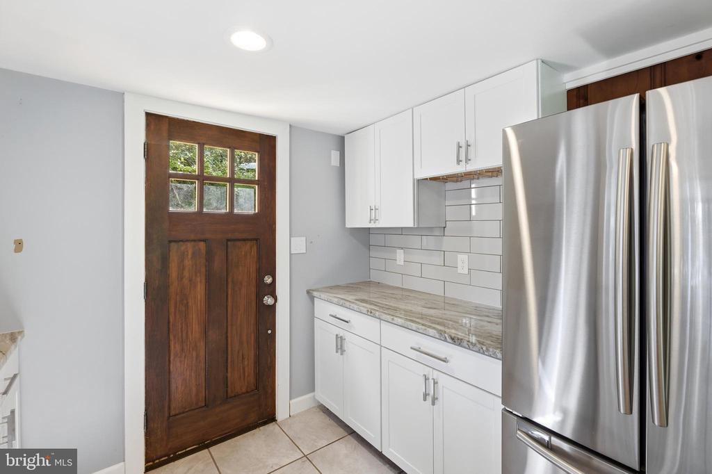 8014 FOREST GLEN DRIVE
