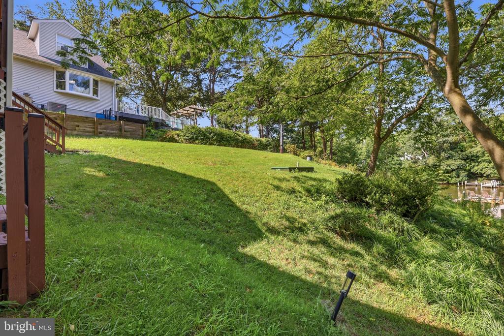 8014 FOREST GLEN DRIVE