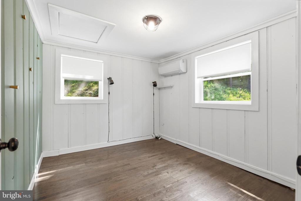 8014 FOREST GLEN DRIVE