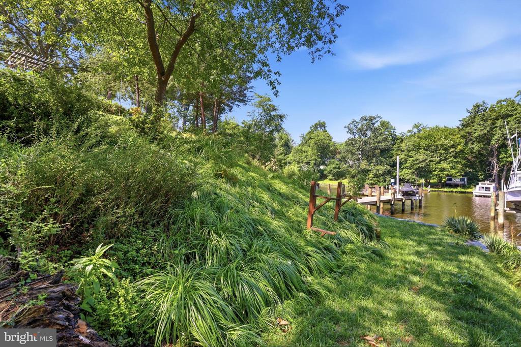 8014 FOREST GLEN DRIVE