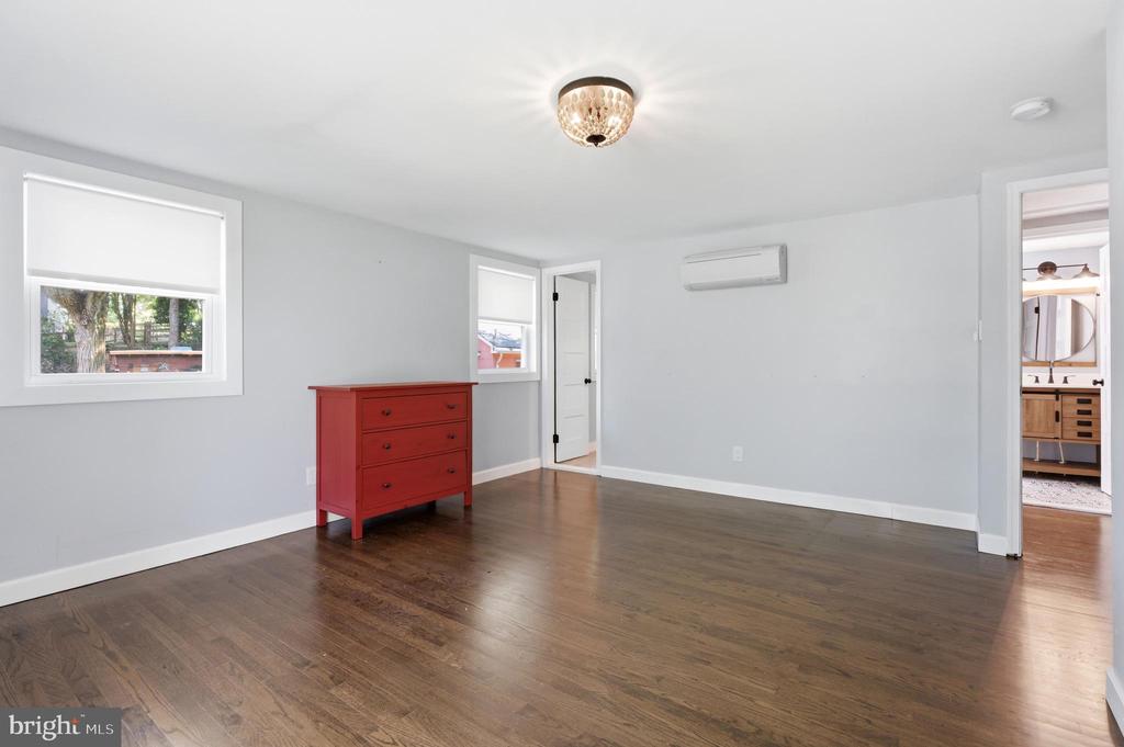 8014 FOREST GLEN DRIVE