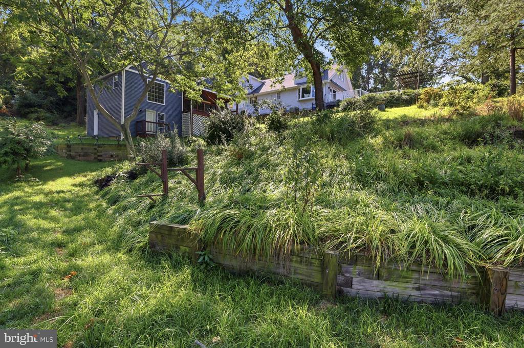 8014 FOREST GLEN DRIVE