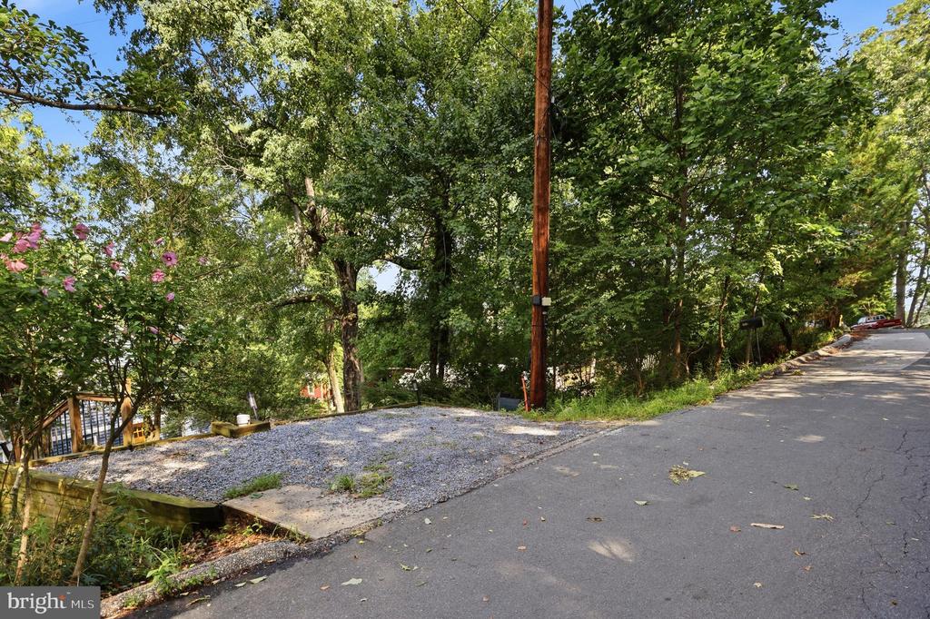8014 FOREST GLEN DRIVE