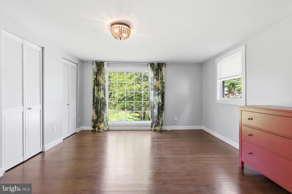 8014 FOREST GLEN DRIVE