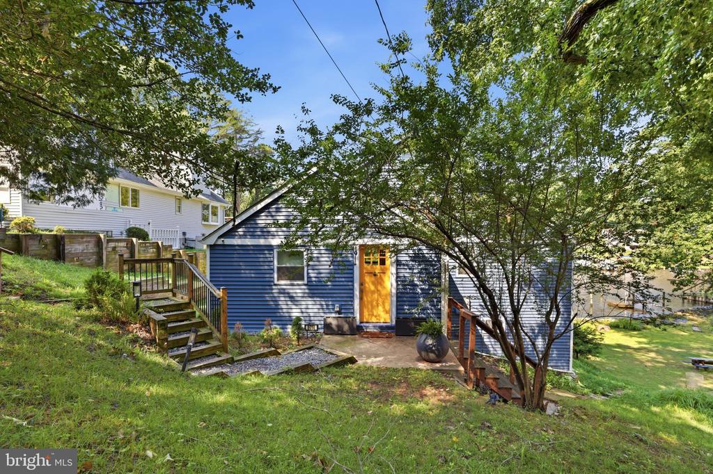 8014 FOREST GLEN DRIVE