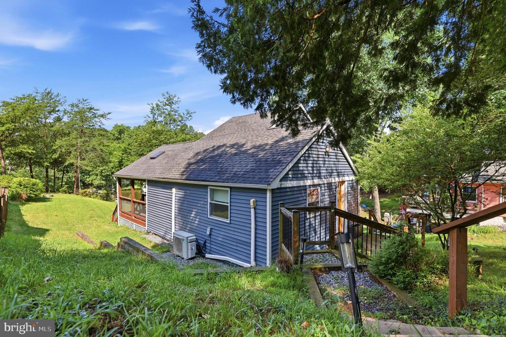 8014 FOREST GLEN DRIVE