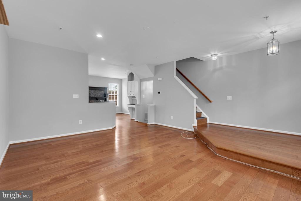 8195 POINSETT TERRACE