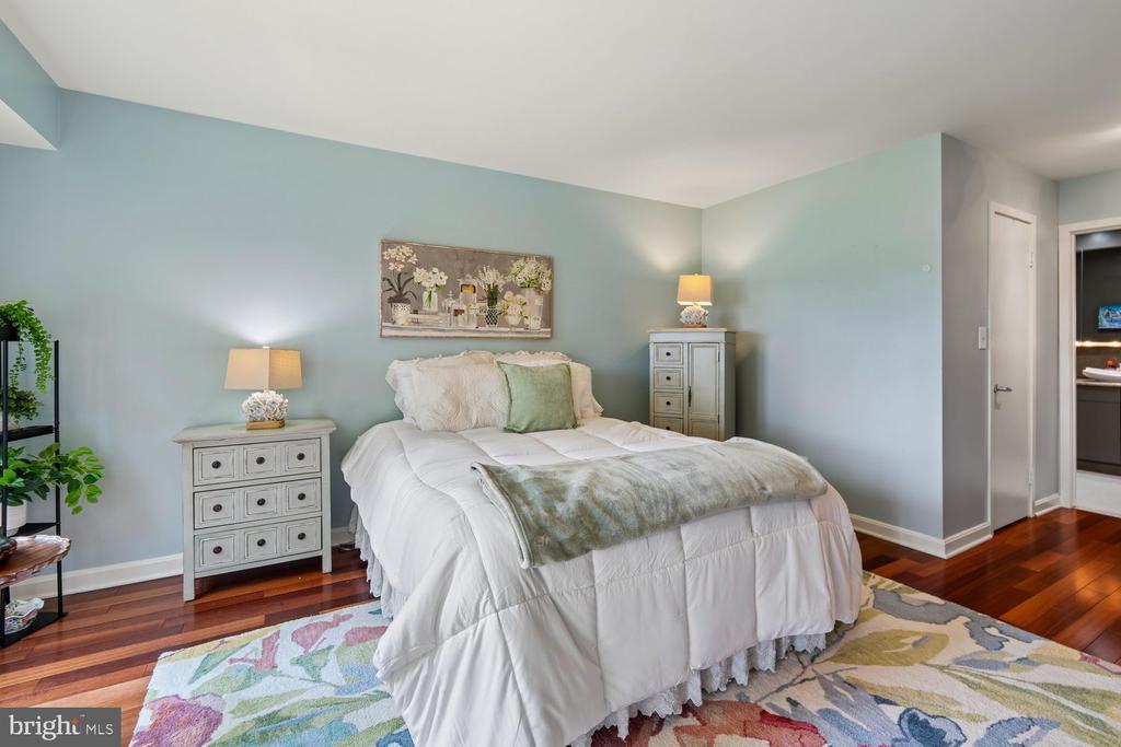 7048 HARBOUR VILLAGE COURT Unit: T2