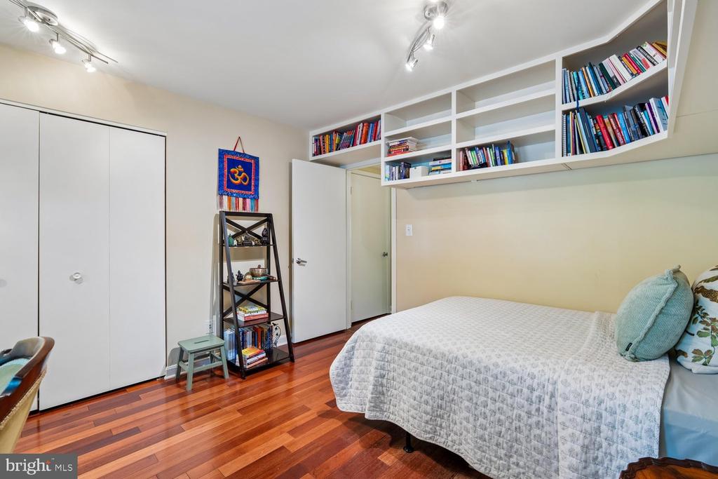 7048 HARBOUR VILLAGE COURT Unit: T2