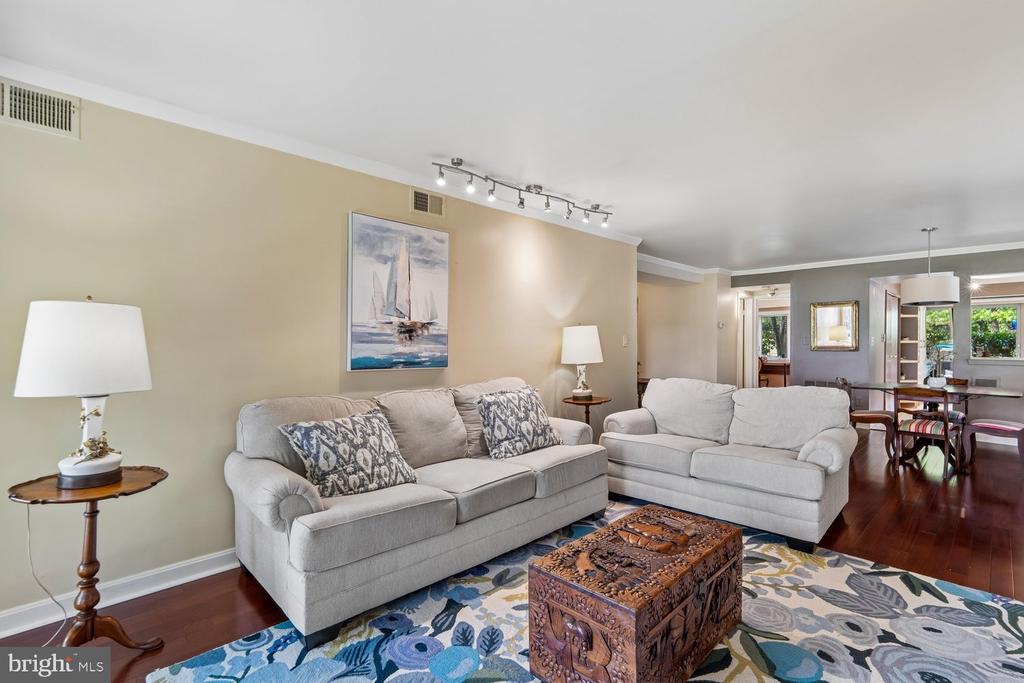 7048 HARBOUR VILLAGE COURT Unit: T2