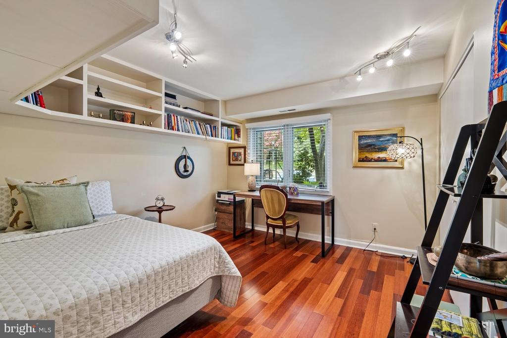 7048 HARBOUR VILLAGE COURT Unit: T2
