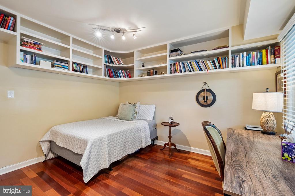 7048 HARBOUR VILLAGE COURT Unit: T2
