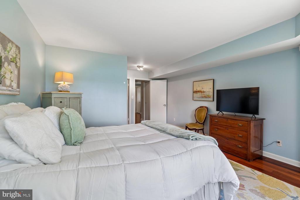 7048 HARBOUR VILLAGE COURT Unit: T2