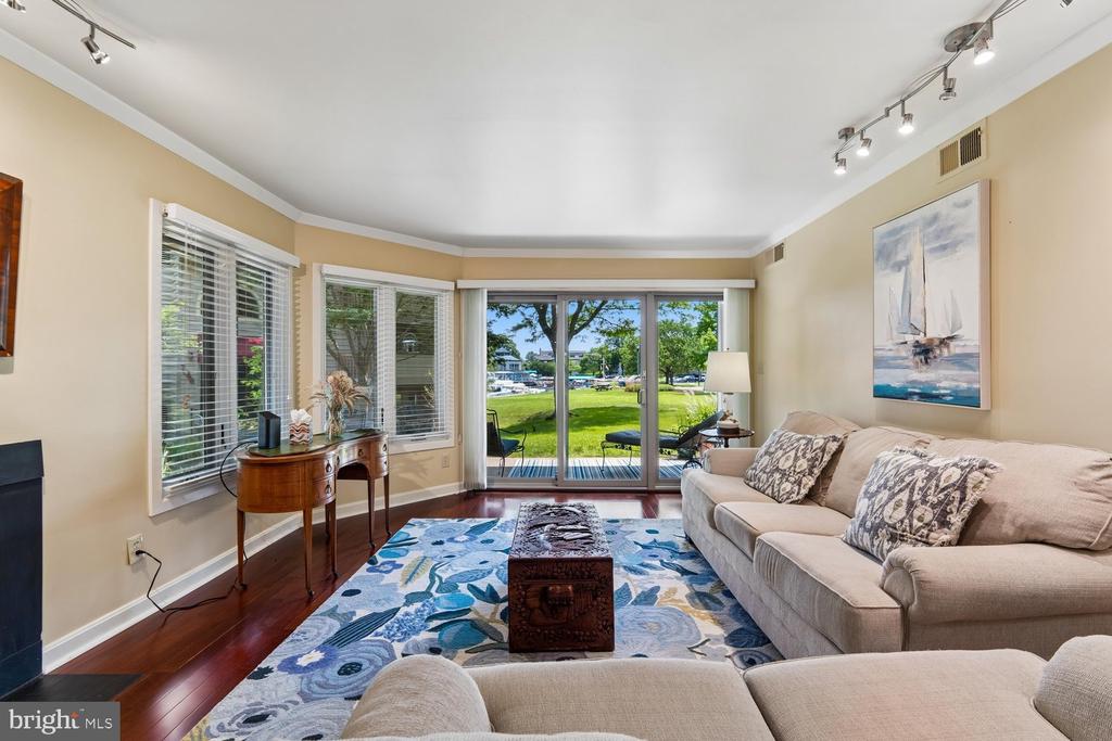 7048 HARBOUR VILLAGE COURT Unit: T2