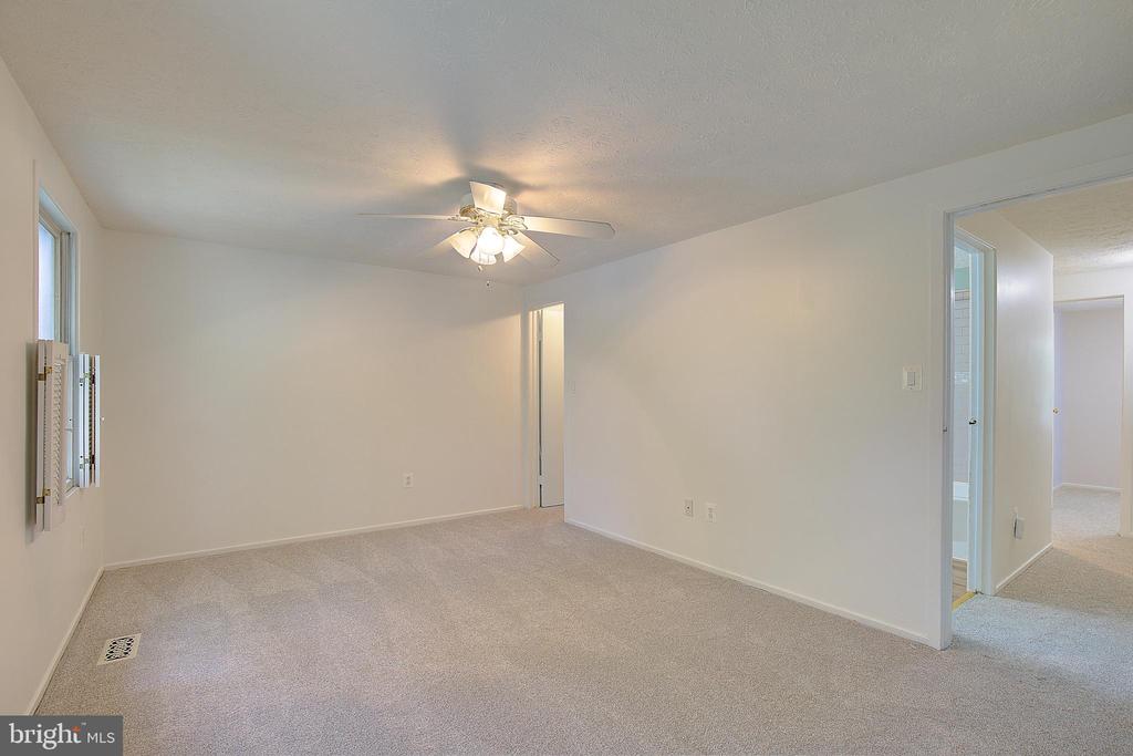 1623 SECRETARIAT DRIVE