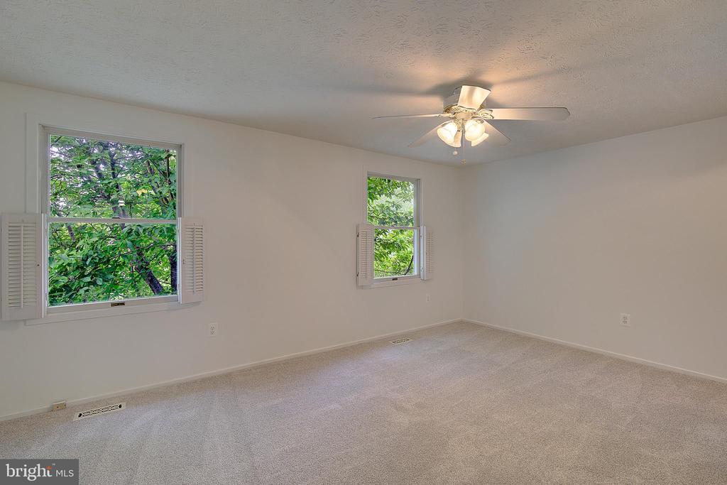 1623 SECRETARIAT DRIVE