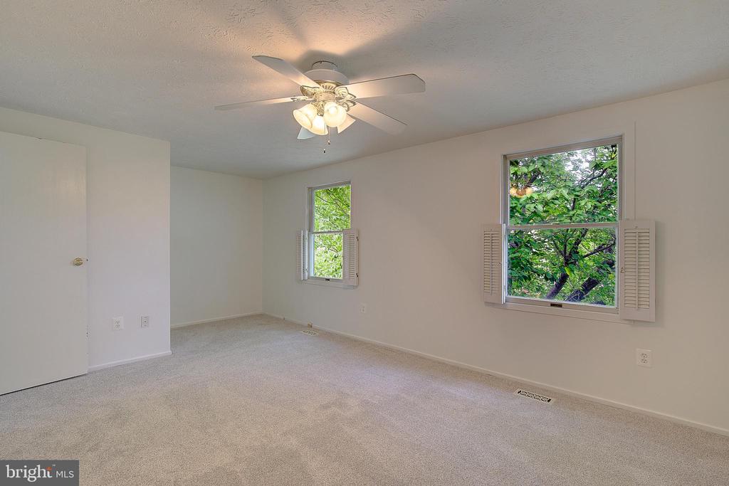 1623 SECRETARIAT DRIVE