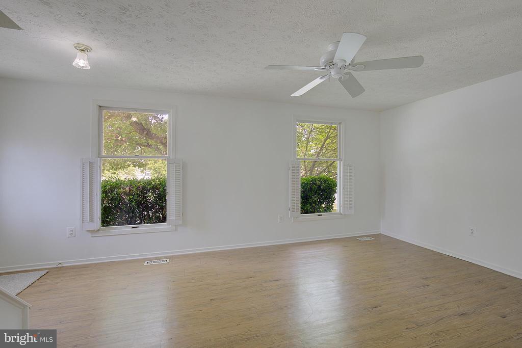 1623 SECRETARIAT DRIVE