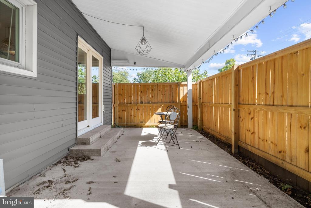 1301 DAMASCUS STREET