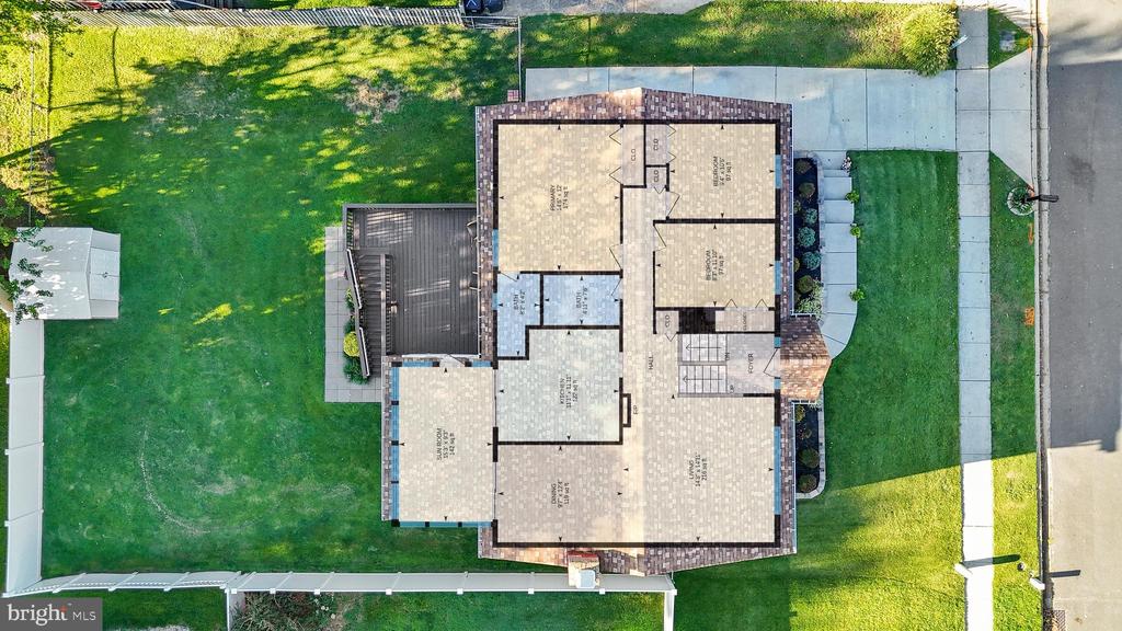 852 MEADOW HEIGHTS LANE