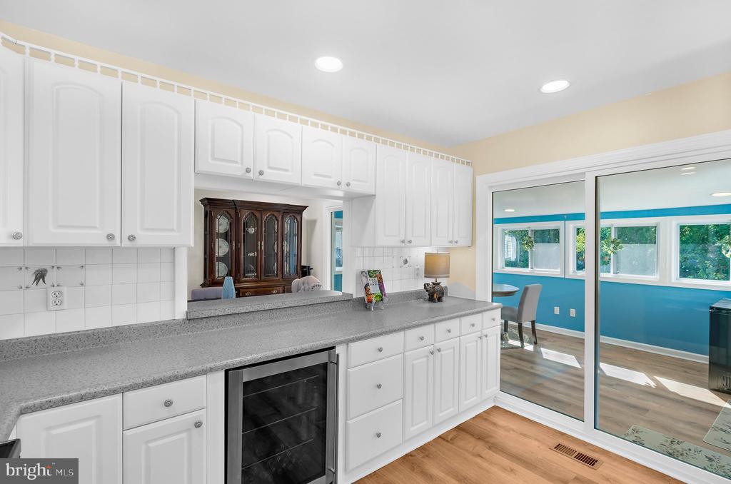 852 MEADOW HEIGHTS LANE