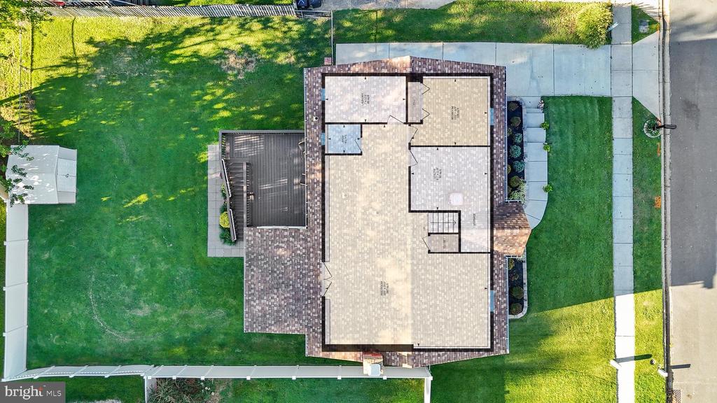 852 MEADOW HEIGHTS LANE