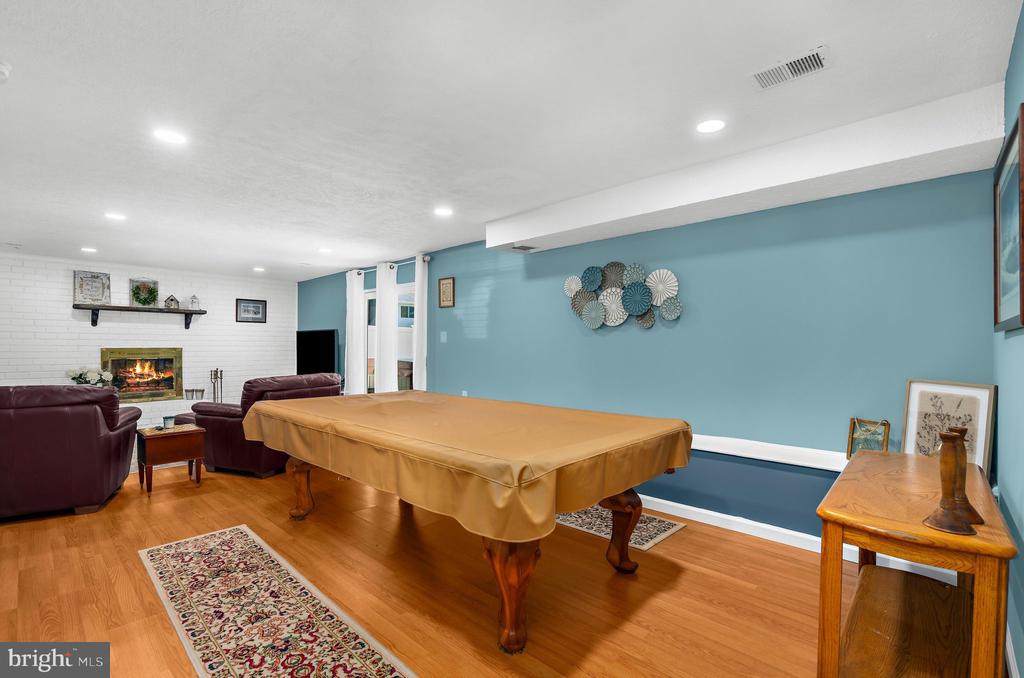 852 MEADOW HEIGHTS LANE