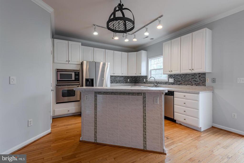 226 WINTERGULL LANE