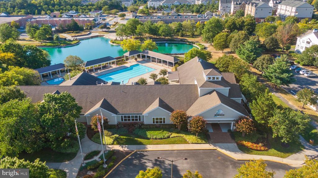779 PINE DRIFT DRIVE