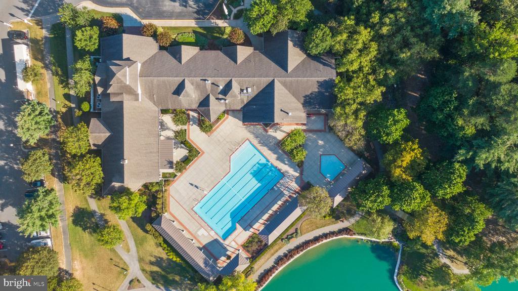 779 PINE DRIFT DRIVE