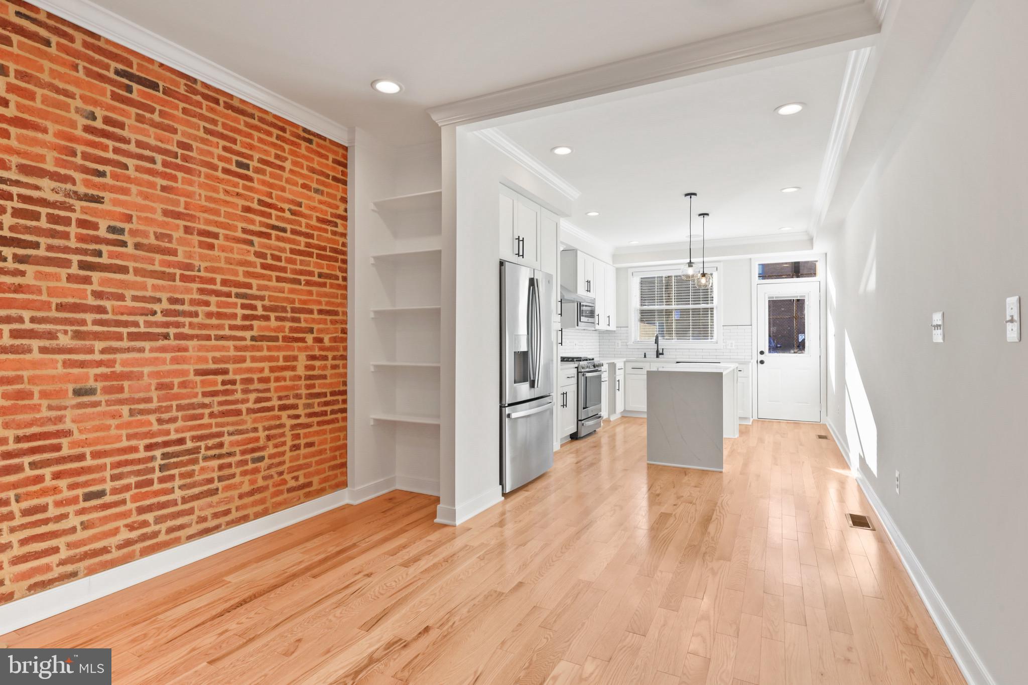 119 E Randall St