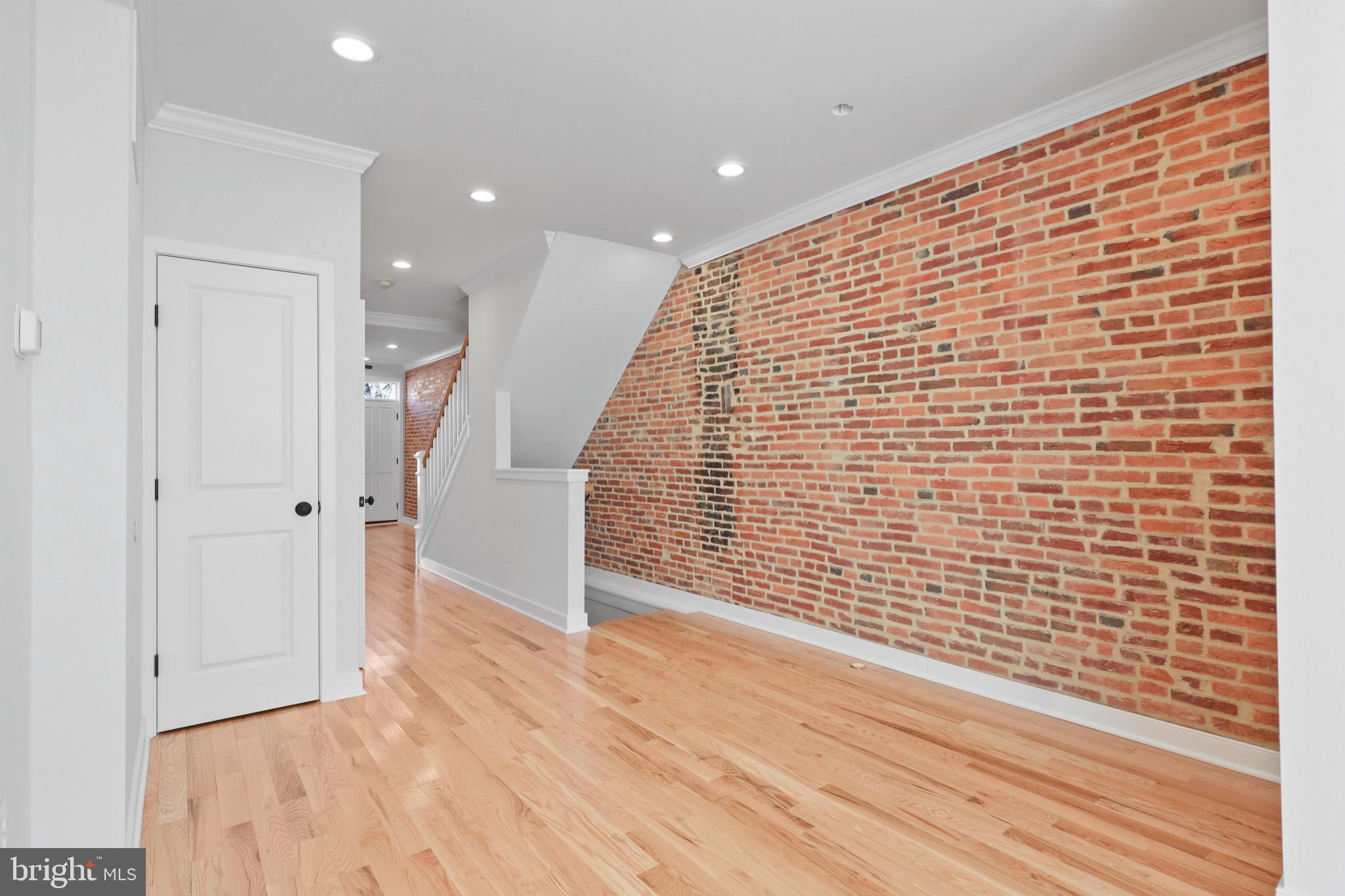 119 E Randall St
